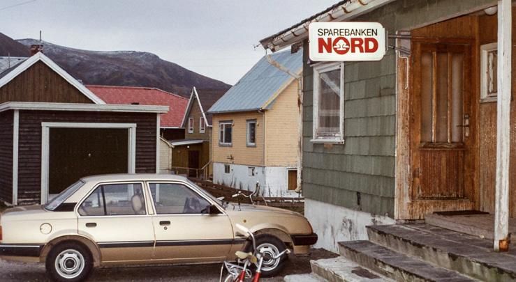 Alle fiskevær og bygdesentrum av nokolunde storleik hadde på slutten av 1980-talet ein bankfilial, slik som på Grytøya utanfor Harstad.